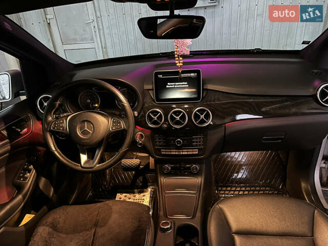 Серый Мерседес Б-класс, объемом двигателя 0 л и пробегом 104 тыс. км за 12700 $, фото 8 на Automoto.ua