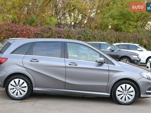 Серый Мерседес Б-класс, объемом двигателя 0 л и пробегом 112 тыс. км за 9999 $, фото 5 на Automoto.ua