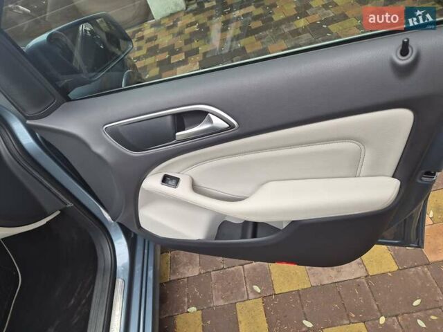 Серый Мерседес Б-класс, объемом двигателя 0 л и пробегом 85 тыс. км за 10700 $, фото 17 на Automoto.ua