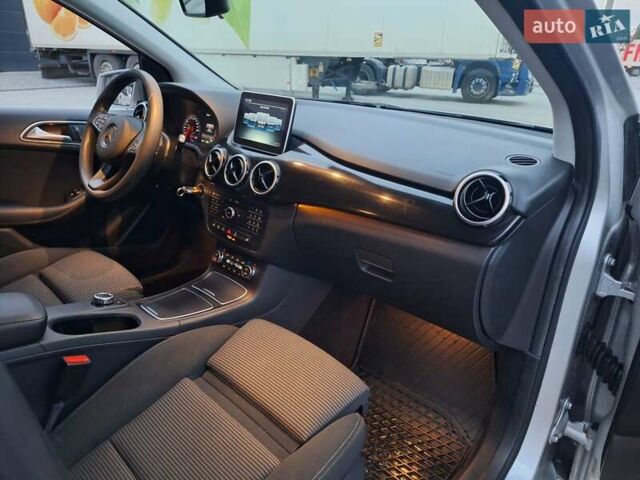 Серый Мерседес Б-класс, объемом двигателя 0 л и пробегом 45 тыс. км за 10500 $, фото 25 на Automoto.ua