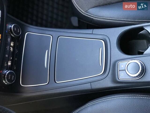 Серый Мерседес Б-класс, объемом двигателя 0 л и пробегом 164 тыс. км за 9599 $, фото 102 на Automoto.ua