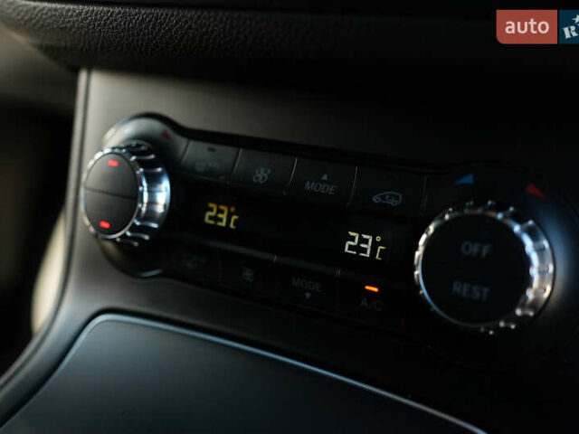 Серый Мерседес Б-класс, объемом двигателя 0 л и пробегом 185 тыс. км за 10200 $, фото 58 на Automoto.ua