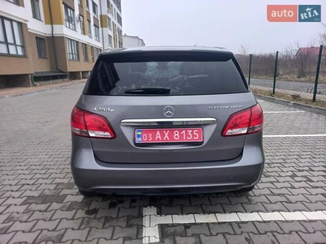 Серый Мерседес Б-класс, объемом двигателя 0 л и пробегом 109 тыс. км за 9300 $, фото 11 на Automoto.ua