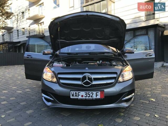 Серый Мерседес Б-класс, объемом двигателя 0 л и пробегом 164 тыс. км за 9599 $, фото 29 на Automoto.ua