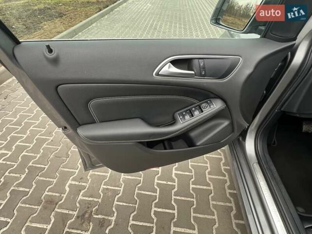 Сірий Мерседес Б-клас, об'ємом двигуна 0 л та пробігом 79 тис. км за 9250 $, фото 32 на Automoto.ua