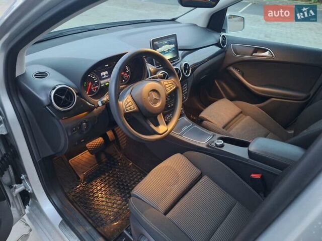 Серый Мерседес Б-класс, объемом двигателя 0 л и пробегом 45 тыс. км за 10500 $, фото 22 на Automoto.ua