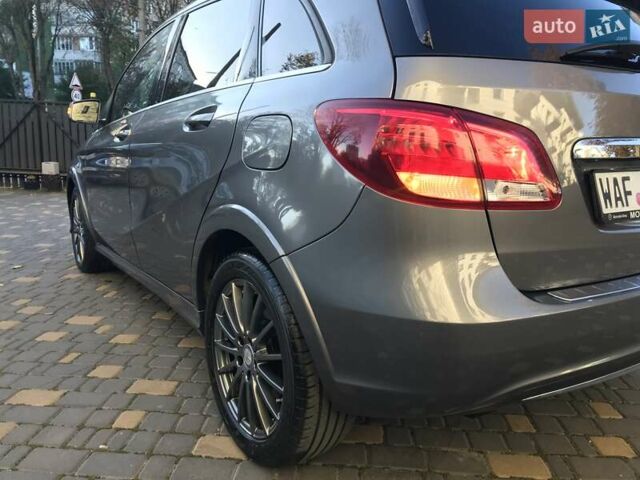 Серый Мерседес Б-класс, объемом двигателя 0 л и пробегом 164 тыс. км за 9599 $, фото 63 на Automoto.ua