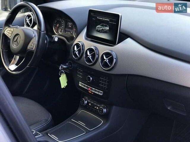 Серый Мерседес Б-класс, объемом двигателя 0 л и пробегом 164 тыс. км за 9599 $, фото 85 на Automoto.ua