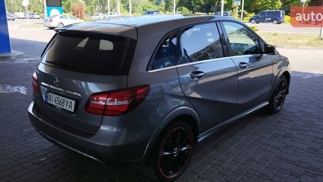 Серый Мерседес Б-класс, объемом двигателя 0 л и пробегом 119 тыс. км за 9400 $, фото 5 на Automoto.ua