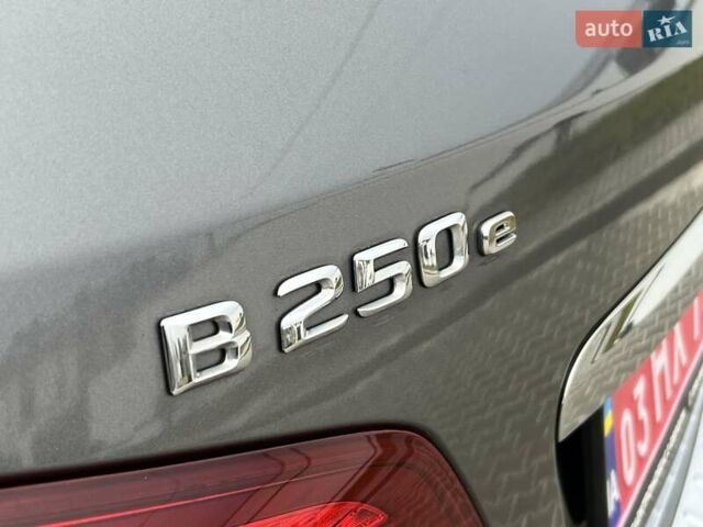 Сірий Мерседес Б-клас, об'ємом двигуна 0 л та пробігом 79 тис. км за 9250 $, фото 26 на Automoto.ua