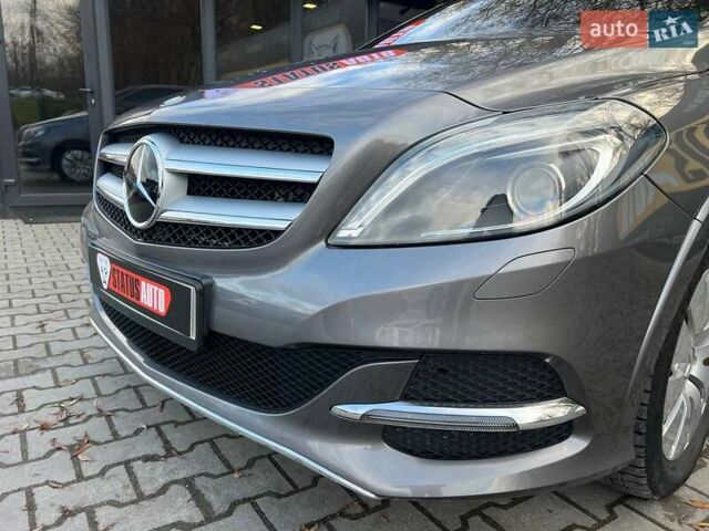 Сірий Мерседес Б-клас, об'ємом двигуна 0 л та пробігом 124 тис. км за 9900 $, фото 3 на Automoto.ua