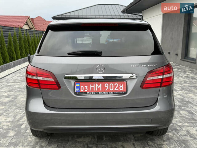 Сірий Мерседес Б-клас, об'ємом двигуна 0 л та пробігом 115 тис. км за 9450 $, фото 7 на Automoto.ua