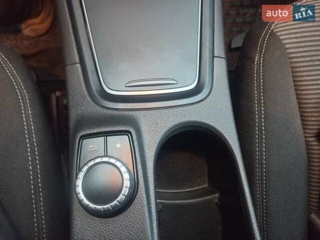 Серый Мерседес Б-класс, объемом двигателя 0 л и пробегом 109 тыс. км за 9300 $, фото 26 на Automoto.ua