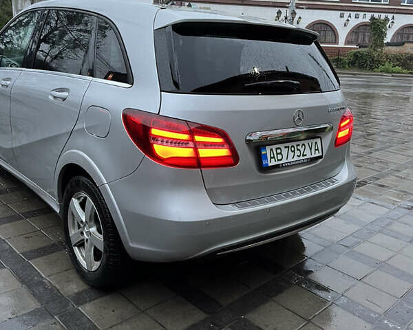 Серый Мерседес Б-класс, объемом двигателя 0 л и пробегом 104 тыс. км за 12700 $, фото 6 на Automoto.ua