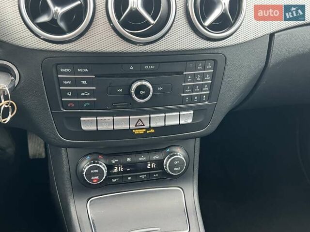 Сірий Мерседес Б-клас, об'ємом двигуна 0 л та пробігом 79 тис. км за 9250 $, фото 28 на Automoto.ua