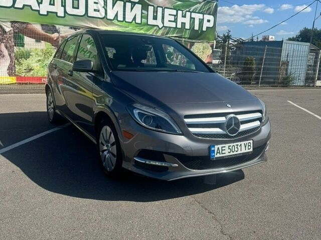 Серый Мерседес Б-класс, объемом двигателя 0 л и пробегом 105 тыс. км за 11200 $, фото 5 на Automoto.ua