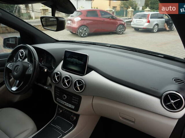 Серый Мерседес Б-класс, объемом двигателя 0 л и пробегом 77 тыс. км за 10995 $, фото 39 на Automoto.ua