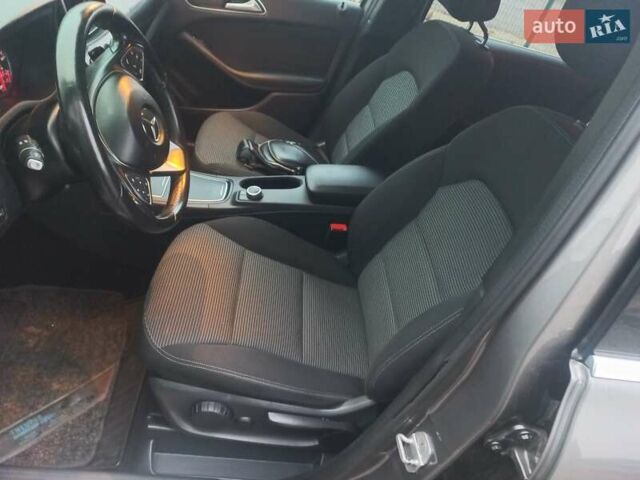 Серый Мерседес Б-класс, объемом двигателя 0 л и пробегом 109 тыс. км за 9300 $, фото 17 на Automoto.ua