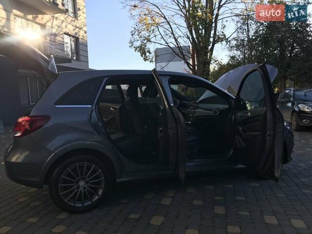 Серый Мерседес Б-класс, объемом двигателя 0 л и пробегом 164 тыс. км за 9599 $, фото 32 на Automoto.ua