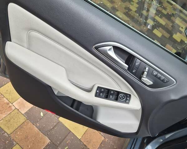 Серый Мерседес Б-класс, объемом двигателя 0 л и пробегом 85 тыс. км за 10700 $, фото 16 на Automoto.ua