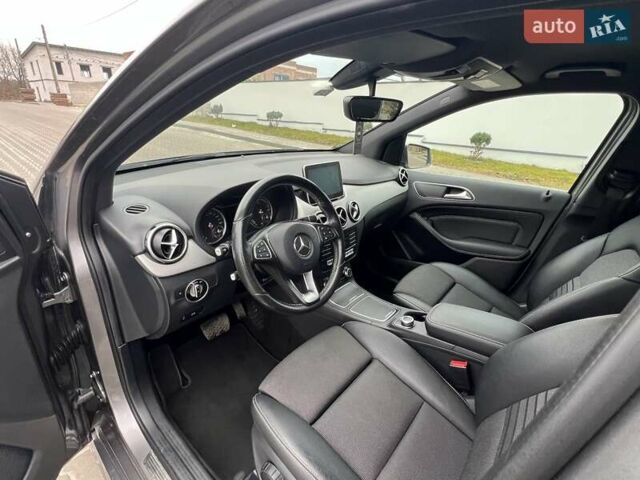 Сірий Мерседес Б-клас, об'ємом двигуна 0 л та пробігом 79 тис. км за 9250 $, фото 33 на Automoto.ua