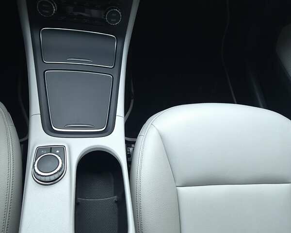 Серый Мерседес Б-класс, объемом двигателя 0 л и пробегом 85 тыс. км за 10700 $, фото 20 на Automoto.ua