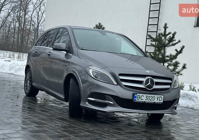 Сірий Мерседес Б-клас, об'ємом двигуна 0 л та пробігом 96 тис. км за 10350 $, фото 14 на Automoto.ua