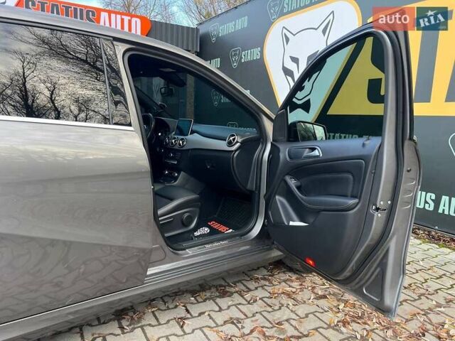 Сірий Мерседес Б-клас, об'ємом двигуна 0 л та пробігом 124 тис. км за 9900 $, фото 26 на Automoto.ua