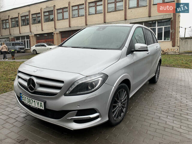 Серый Мерседес Б-класс, объемом двигателя 0 л и пробегом 70 тыс. км за 11200 $, фото 1 на Automoto.ua