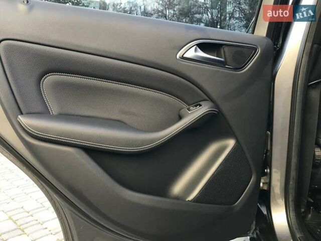 Серый Мерседес Б-класс, объемом двигателя 0 л и пробегом 164 тыс. км за 9599 $, фото 74 на Automoto.ua