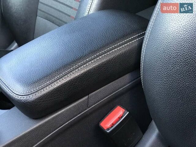 Серый Мерседес Б-класс, объемом двигателя 0 л и пробегом 164 тыс. км за 9599 $, фото 101 на Automoto.ua