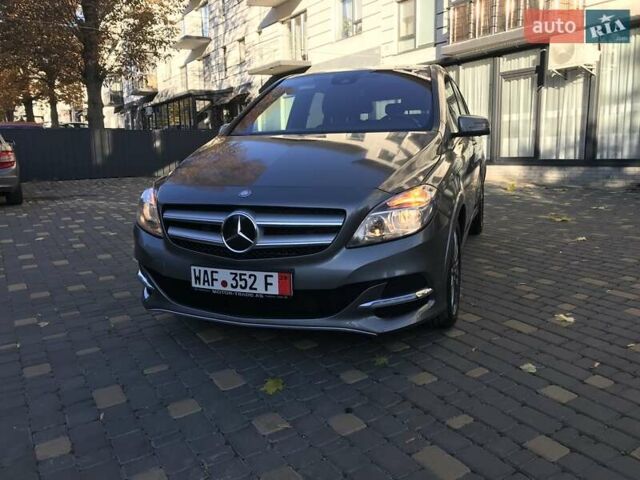 Серый Мерседес Б-класс, объемом двигателя 0 л и пробегом 164 тыс. км за 9599 $, фото 12 на Automoto.ua