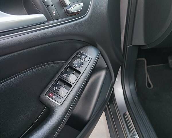 Серый Мерседес Б-класс, объемом двигателя 0 л и пробегом 120 тыс. км за 10400 $, фото 21 на Automoto.ua