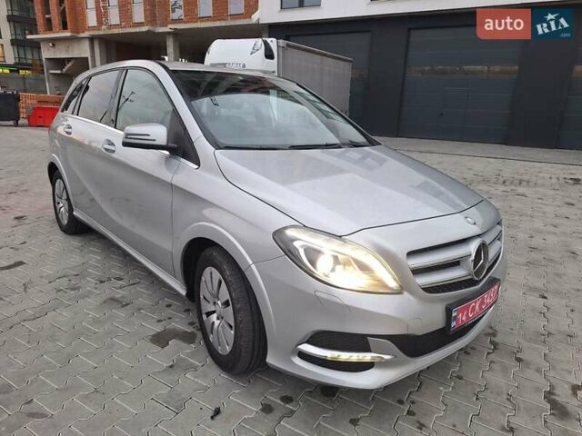 Серый Мерседес Б-класс, объемом двигателя 0 л и пробегом 45 тыс. км за 10500 $, фото 5 на Automoto.ua