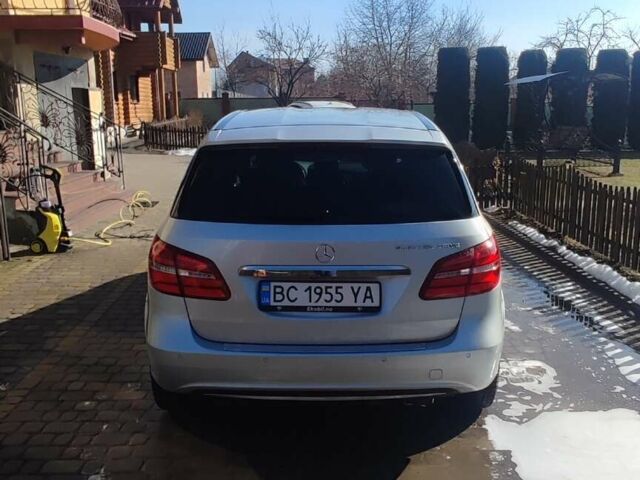 Сірий Мерседес Б-клас, об'ємом двигуна 0 л та пробігом 85 тис. км за 11500 $, фото 26 на Automoto.ua