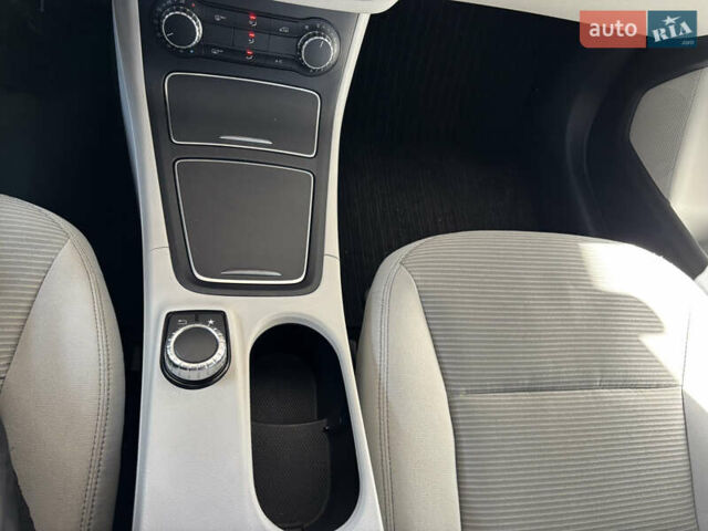 Сірий Мерседес Б-клас, об'ємом двигуна 2.2 л та пробігом 116 тис. км за 15099 $, фото 17 на Automoto.ua