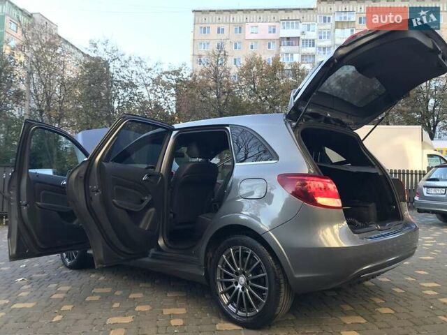 Серый Мерседес Б-класс, объемом двигателя 0 л и пробегом 164 тыс. км за 9599 $, фото 35 на Automoto.ua