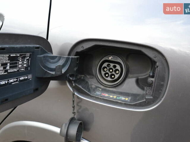 Серый Мерседес Б-класс, объемом двигателя 0 л и пробегом 112 тыс. км за 9999 $, фото 18 на Automoto.ua