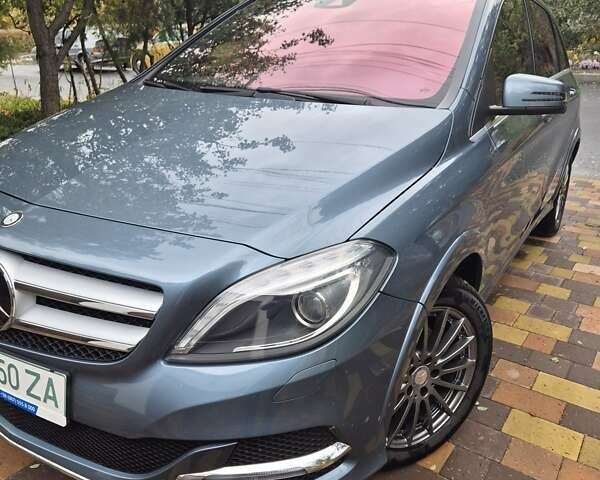 Серый Мерседес Б-класс, объемом двигателя 0 л и пробегом 85 тыс. км за 10700 $, фото 3 на Automoto.ua