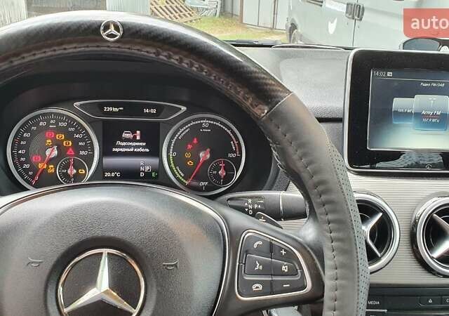 Серый Мерседес Б-класс, объемом двигателя 0 л и пробегом 130 тыс. км за 9000 $, фото 5 на Automoto.ua