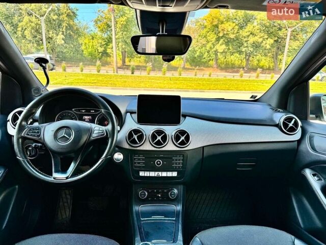 Сірий Мерседес Б-клас, об'ємом двигуна 0 л та пробігом 96 тис. км за 9950 $, фото 8 на Automoto.ua