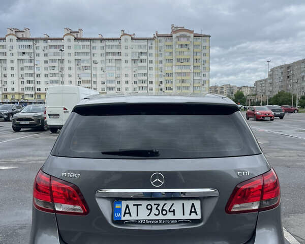 Сірий Мерседес Б-клас, об'ємом двигуна 1.46 л та пробігом 208 тис. км за 14200 $, фото 3 на Automoto.ua