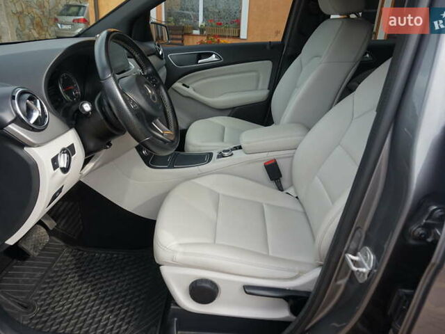 Серый Мерседес Б-класс, объемом двигателя 0 л и пробегом 77 тыс. км за 10995 $, фото 24 на Automoto.ua