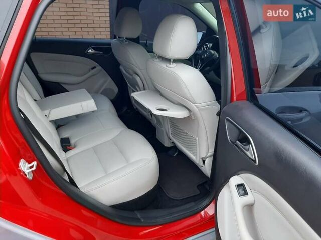 Серый Мерседес Б-класс, объемом двигателя 0 л и пробегом 181 тыс. км за 8500 $, фото 14 на Automoto.ua