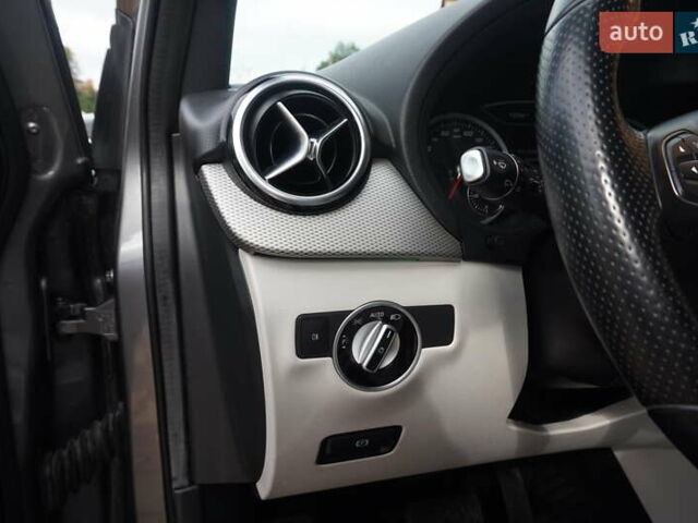 Серый Мерседес Б-класс, объемом двигателя 0 л и пробегом 77 тыс. км за 10995 $, фото 26 на Automoto.ua