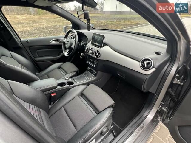 Сірий Мерседес Б-клас, об'ємом двигуна 0 л та пробігом 79 тис. км за 9250 $, фото 13 на Automoto.ua