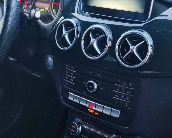 Серый Мерседес Б-класс, объемом двигателя 0 л и пробегом 120 тыс. км за 10400 $, фото 31 на Automoto.ua