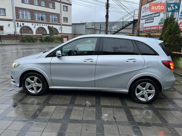 Серый Мерседес Б-класс, объемом двигателя 0 л и пробегом 104 тыс. км за 12700 $, фото 7 на Automoto.ua