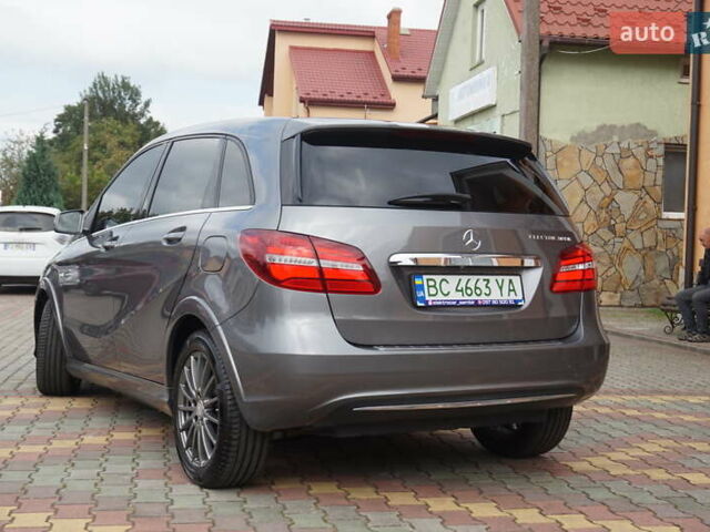 Серый Мерседес Б-класс, объемом двигателя 0 л и пробегом 77 тыс. км за 10995 $, фото 7 на Automoto.ua