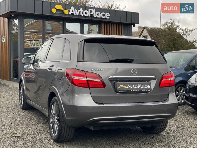 Серый Мерседес Б-класс, объемом двигателя 0 л и пробегом 115 тыс. км за 10999 $, фото 22 на Automoto.ua